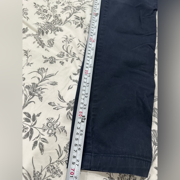 Gap (Gap for Good) navy girlfriend chino pants size 2 - Picture 7 of 8
